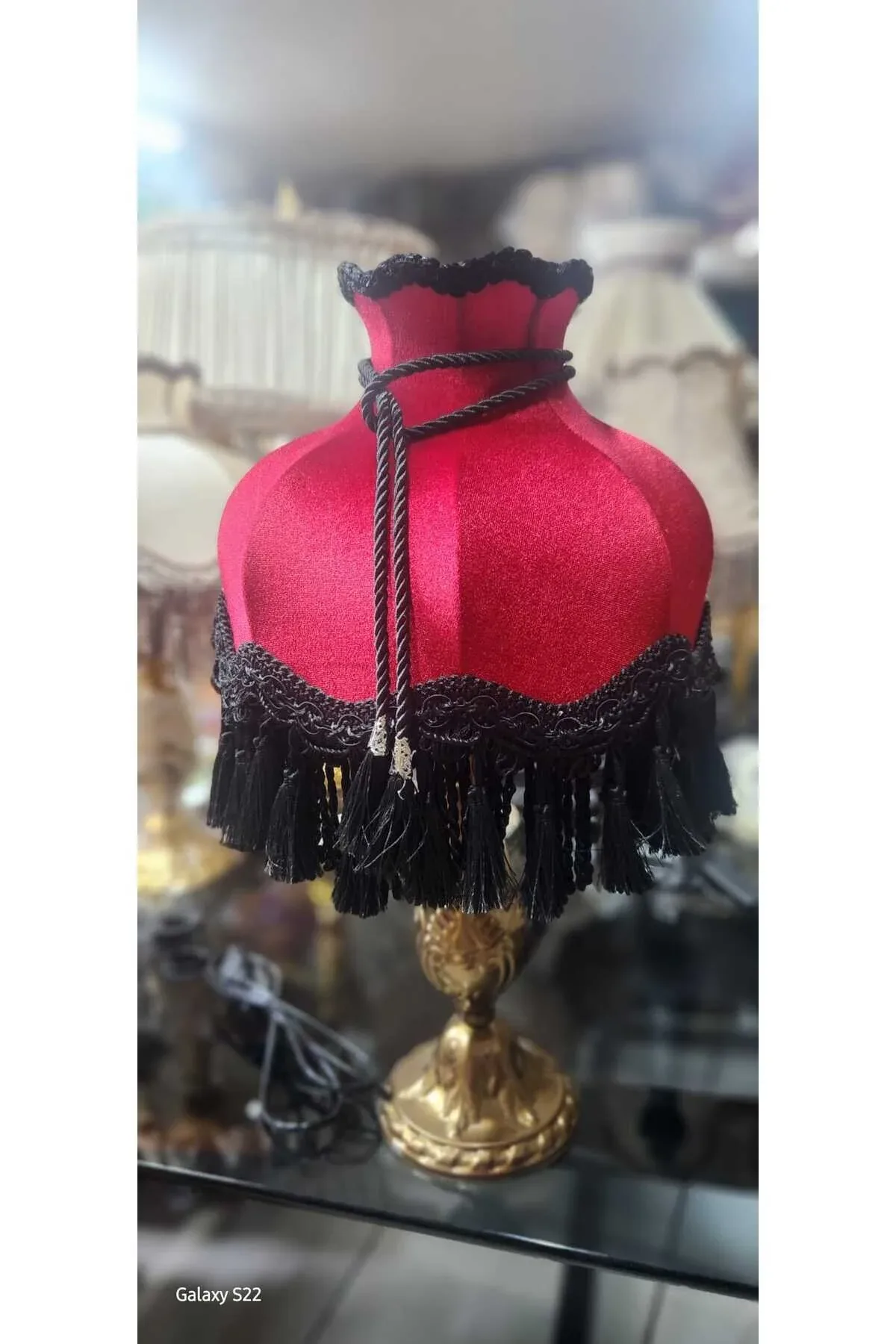 Klasik Abajur Bordo Başlık Siyah Saçak - Bronz Ayak 51cm.