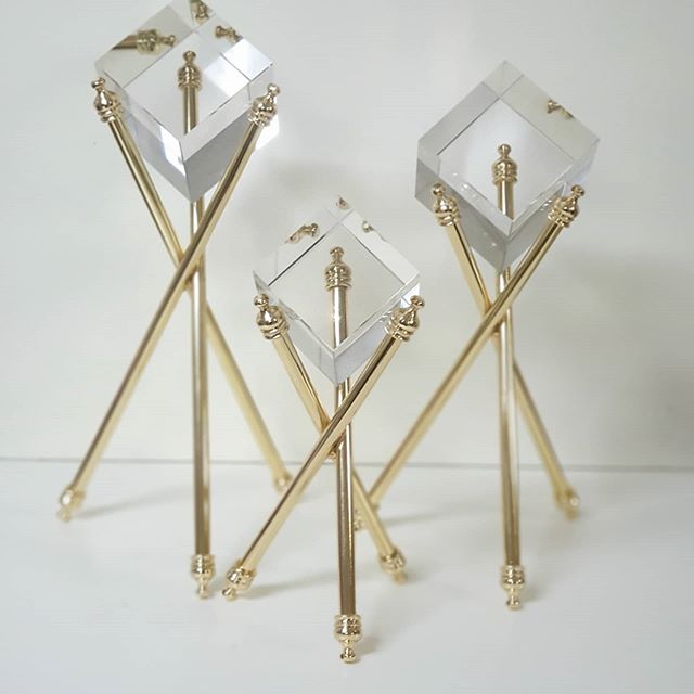 Üçlü Obje Kristal Metal Ayak