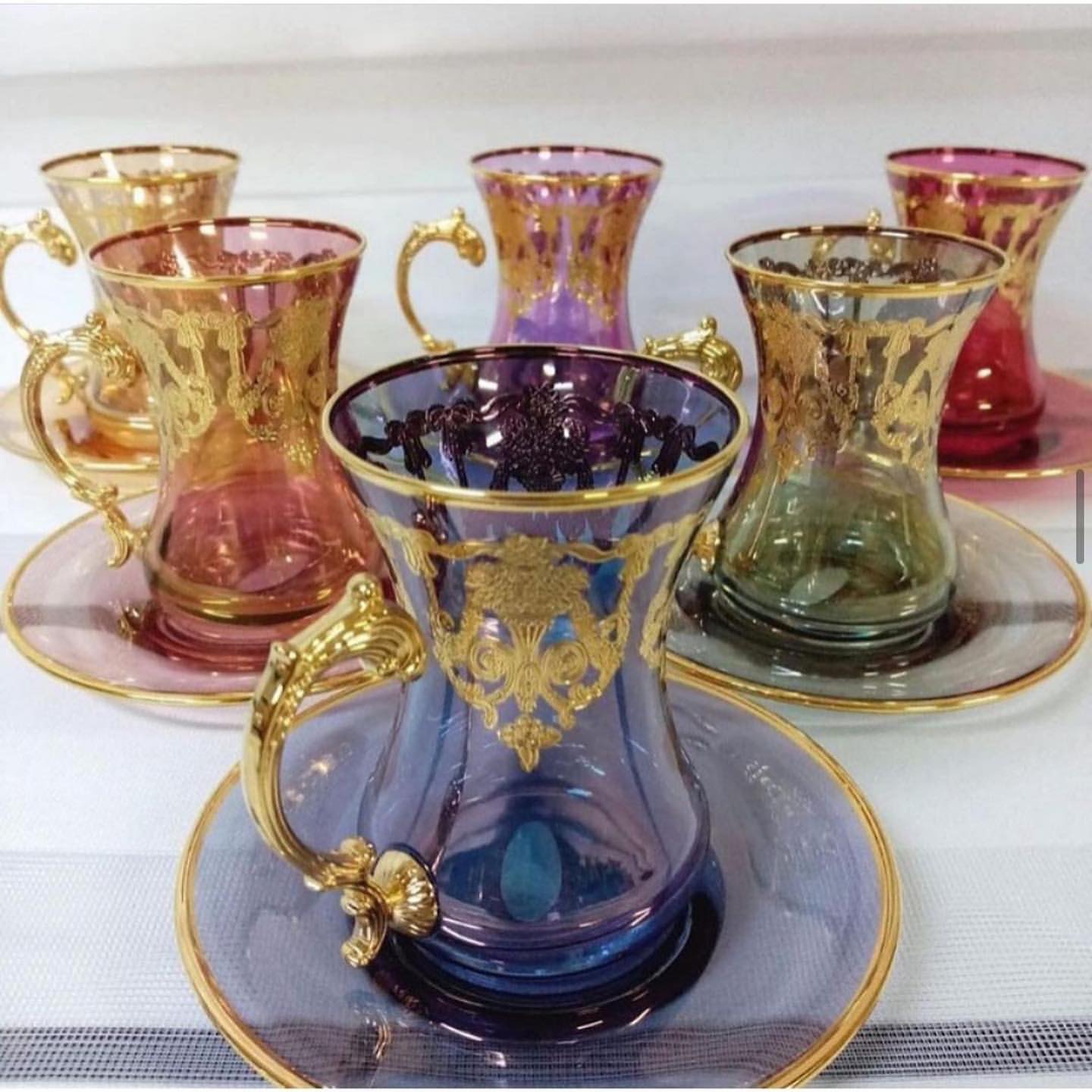 Monalisa Kulplu 6'lı Çay Bardağı 24 Ayar Altın Monalisa Kulplu 6'lı Çay Bardağı 24 Ayar Altın