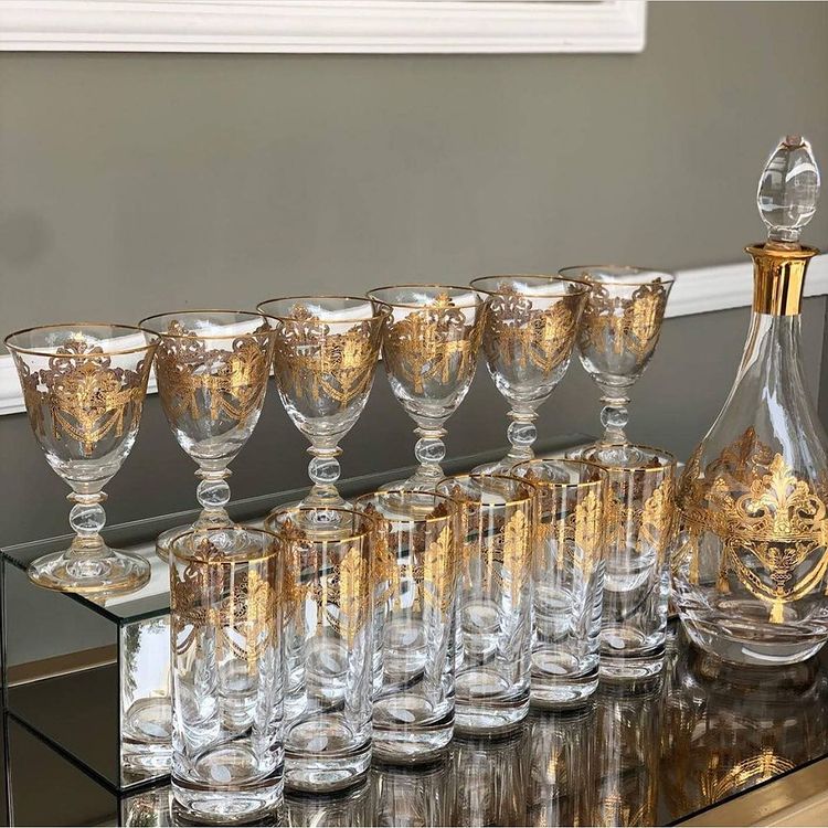 Ayaklı Kadeh Meşrubat Bardağı ve Su Şişesi Takımı